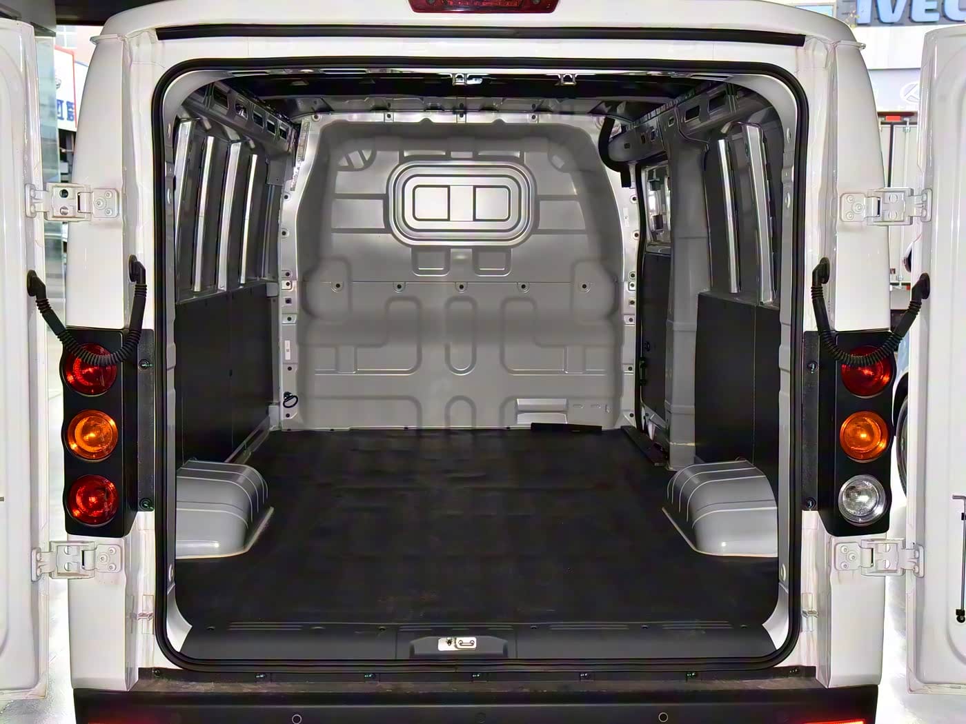 2025 FARIZON V7E Image 8